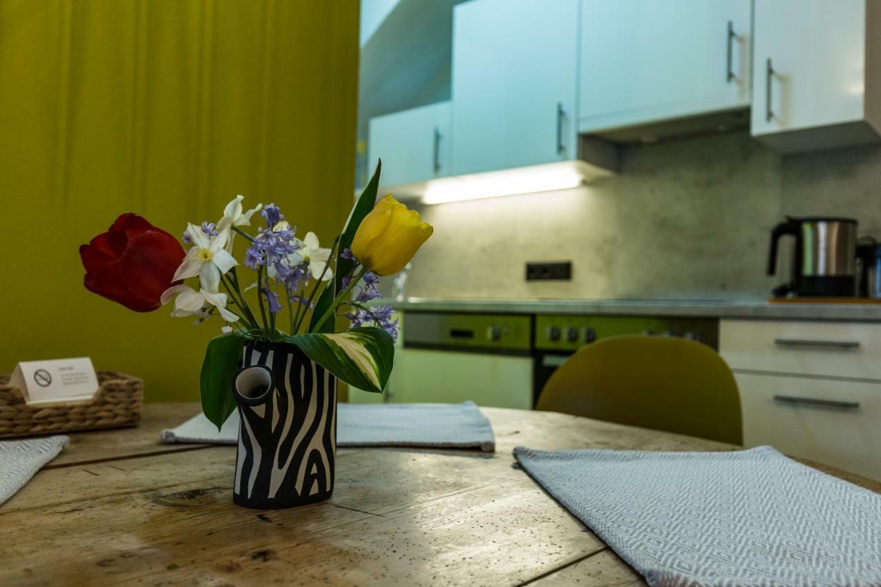 Yellow Flat By Grazrentals With Best Location & Free Parking Exterior foto