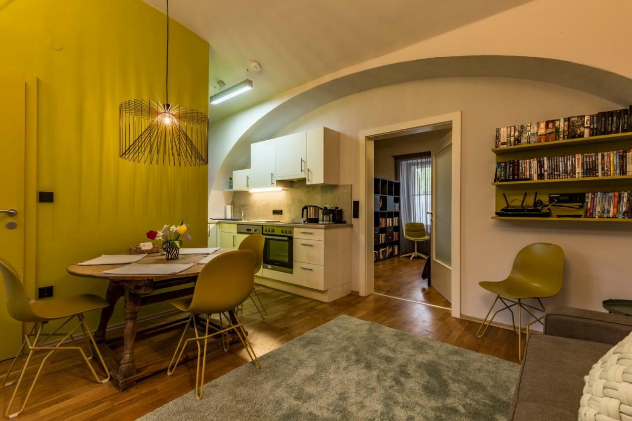 Yellow Flat By Grazrentals With Best Location & Free Parking Exterior foto